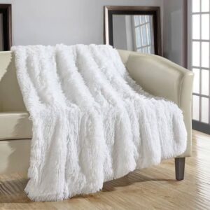 CLASSIC LIGHT WEIGHT DOUBLE-SIDED FAUX FUR BLANKET