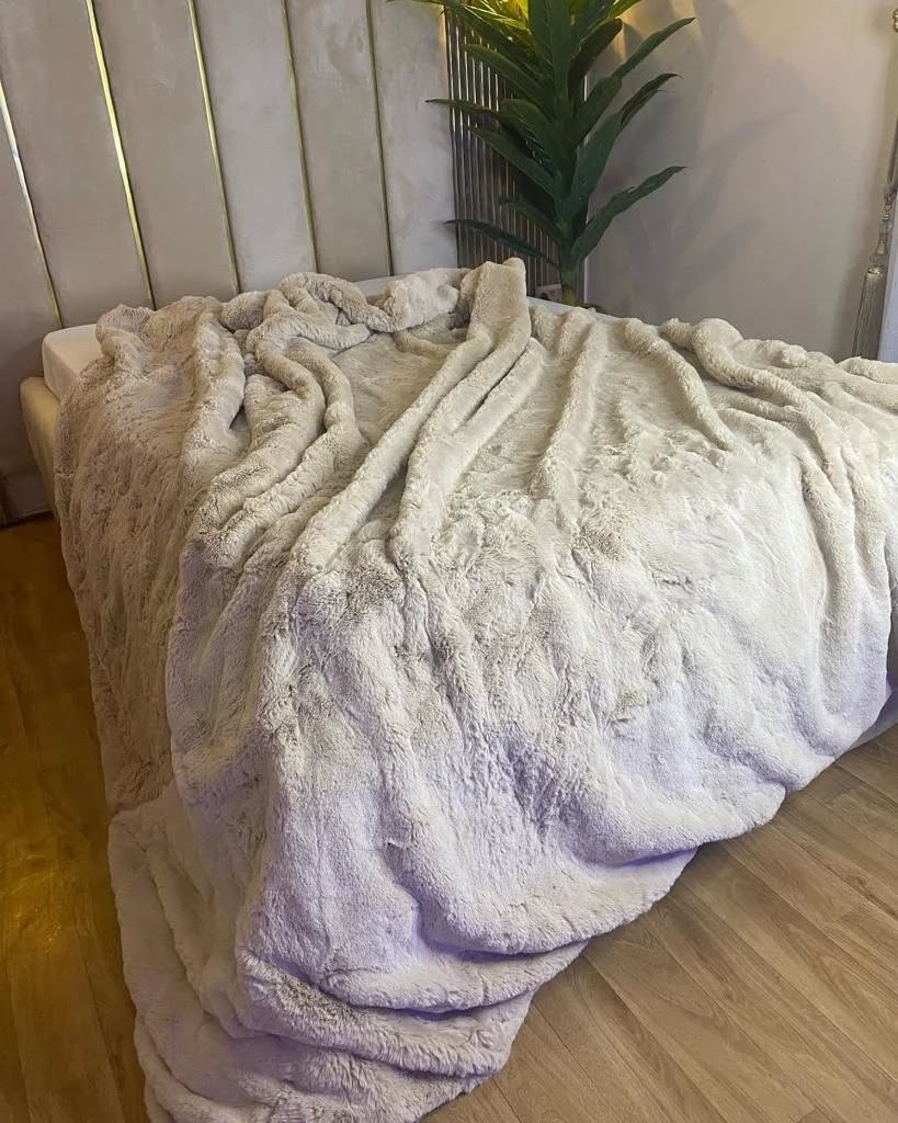 Think luxury blankets. - Image 6